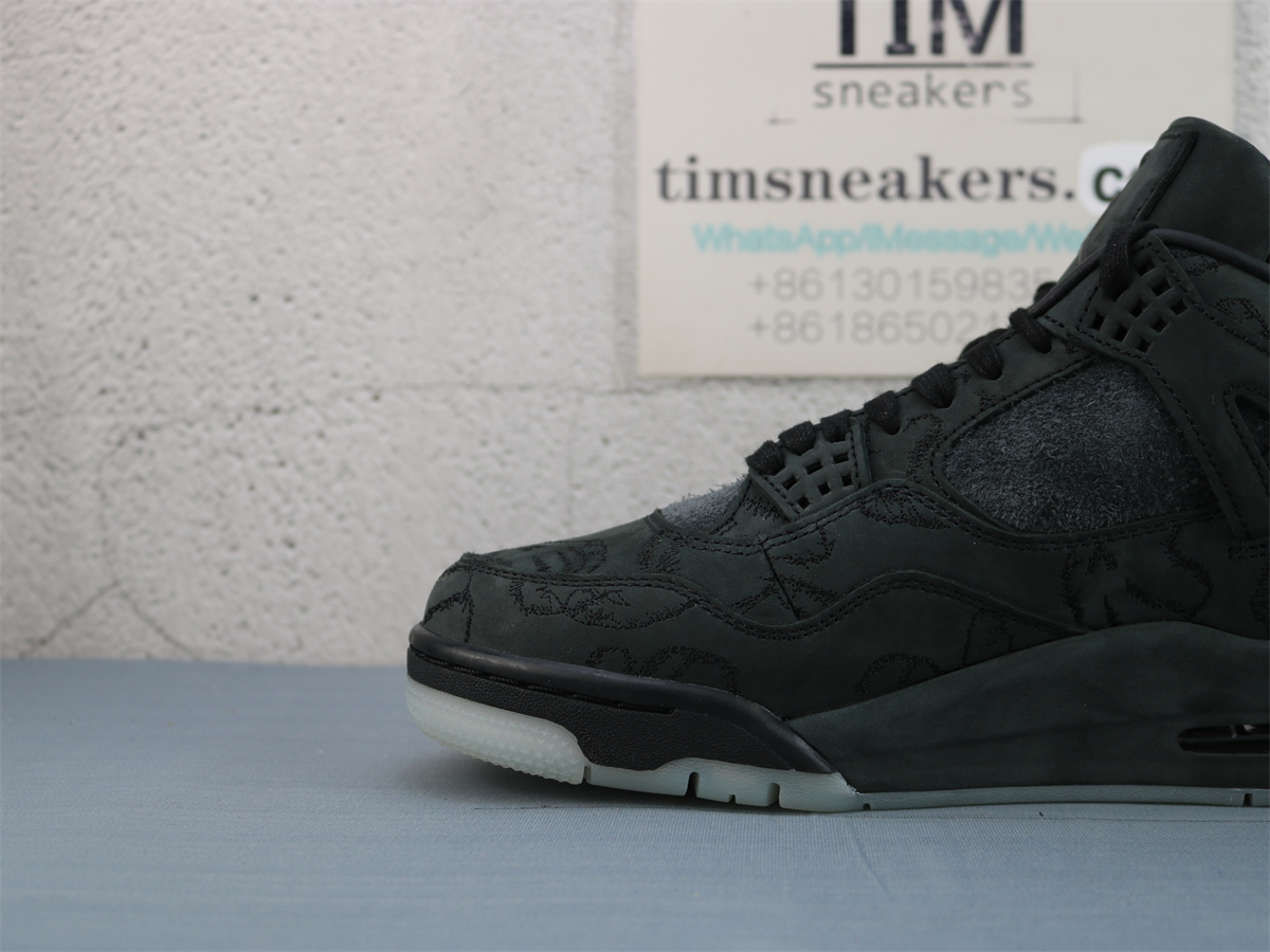 GX Batch Air Jordan 4 Retro Kaws Black 930155-001